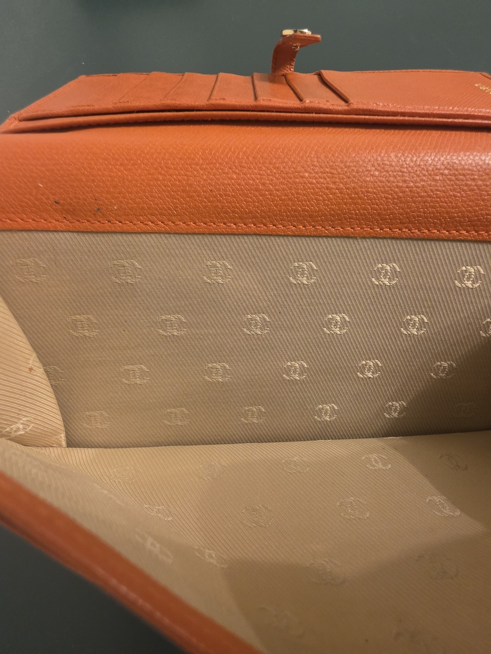CHANEL Orange Textured Leather Continental Wallet with CC Snap - Picture 5 of 8